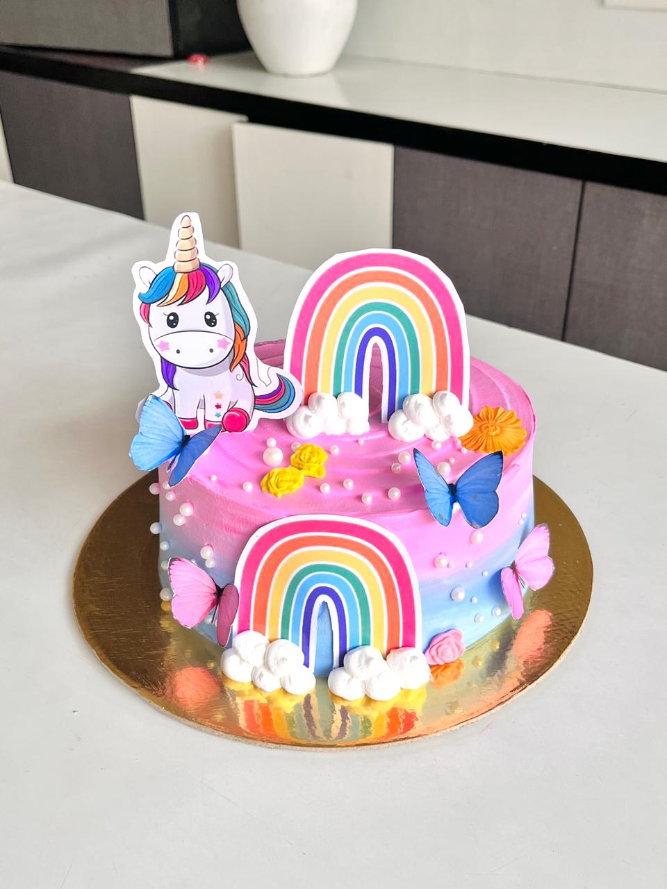 Starlight unicorn cake